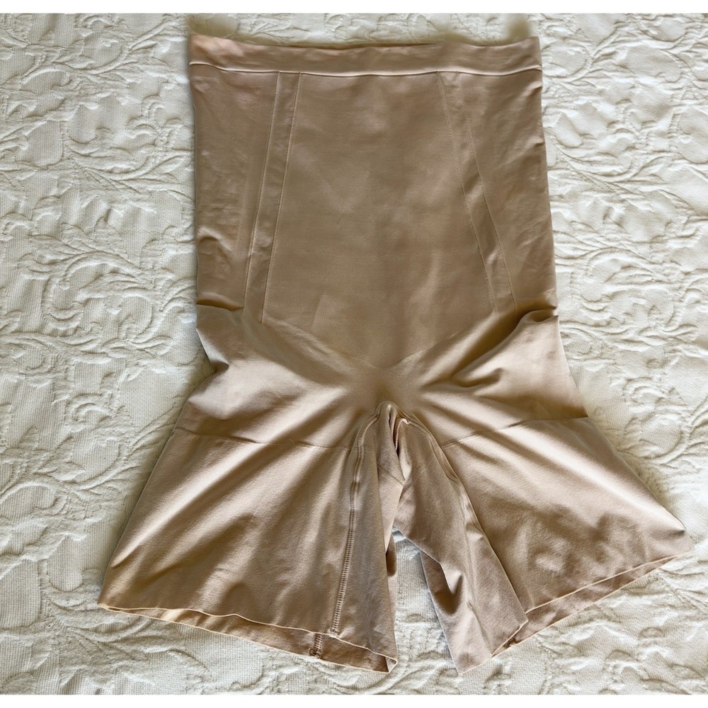 SPANX OnCore High Waisted Mid Thigh Shorts Shapewear Nude Beige Large L